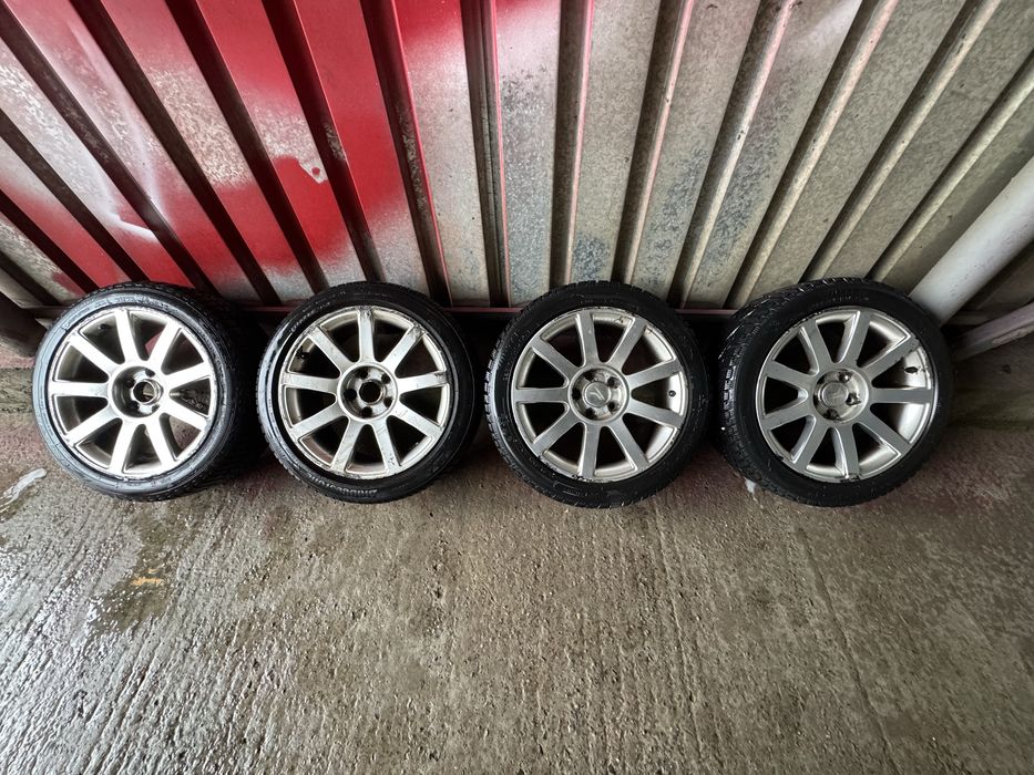 Anvelope de iarna + jante aliaj, dimensiune 225/45/R17 VW Golf