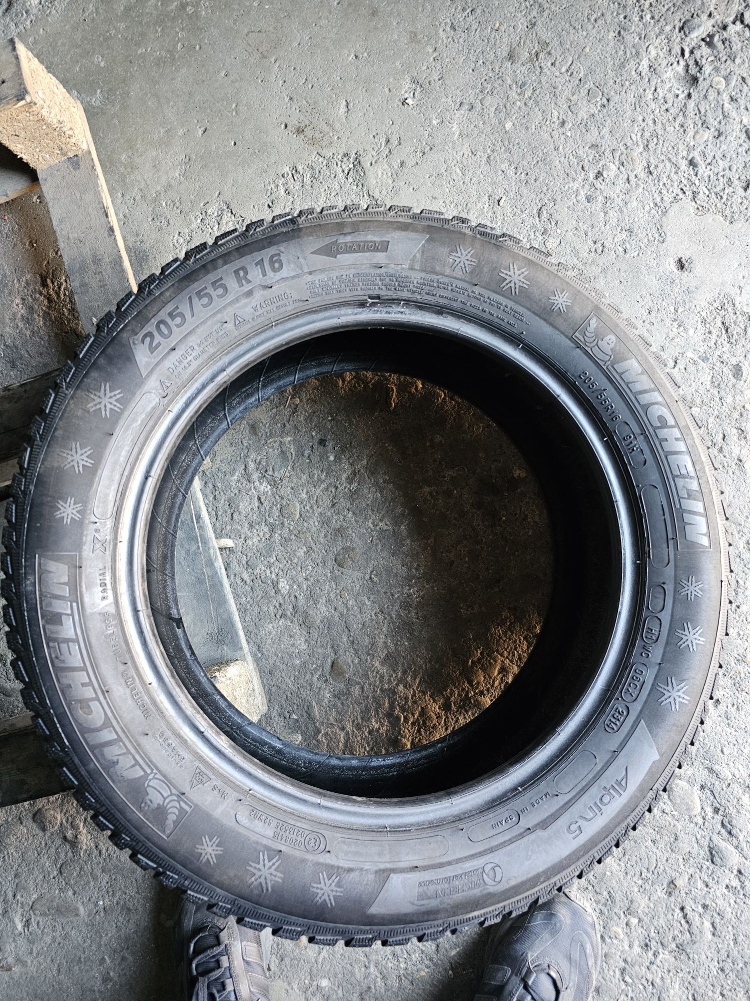 2 anvelope iarna 205 55 16 Michelin Alpin 8mm