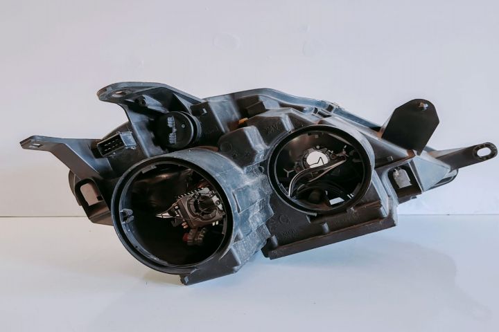 Far xenon stanga 1494320080 Citroen C8 prima generatie