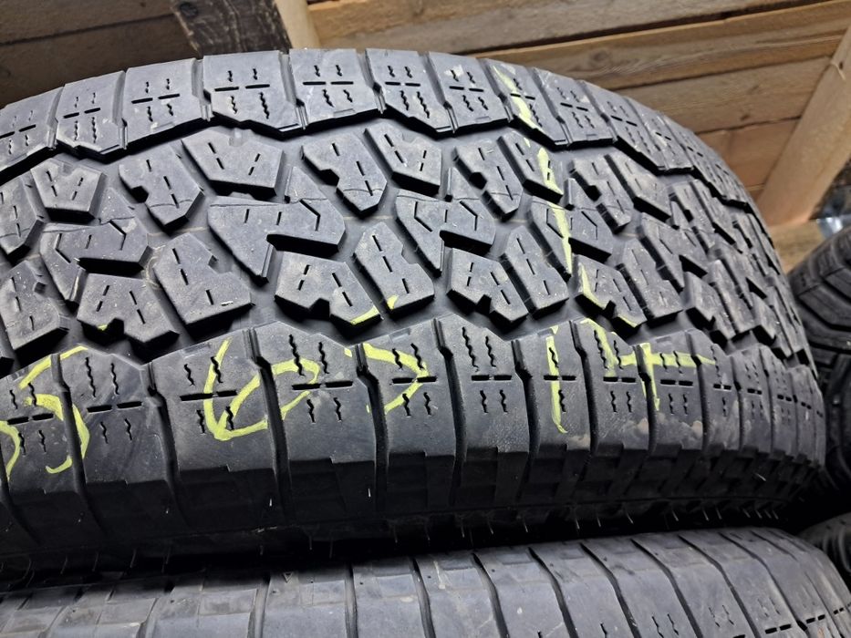 Anvelope second iarna 235 65 R17 Falken