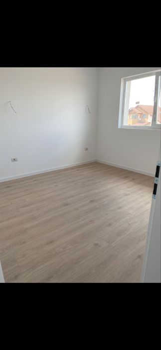 Direct proprietar  vand duplex cartier Europa,Mosnita Noua,4 camere