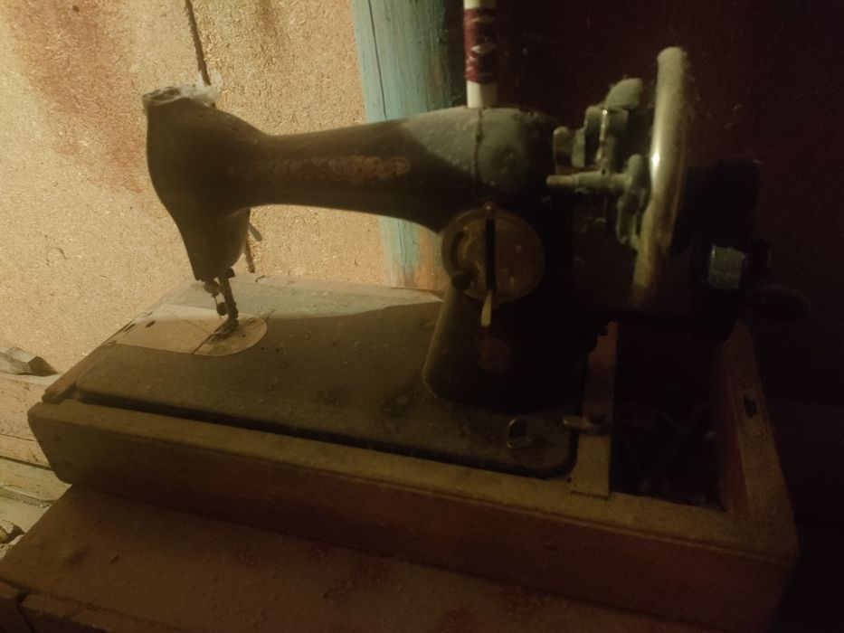 Швейная  машина антиквариат