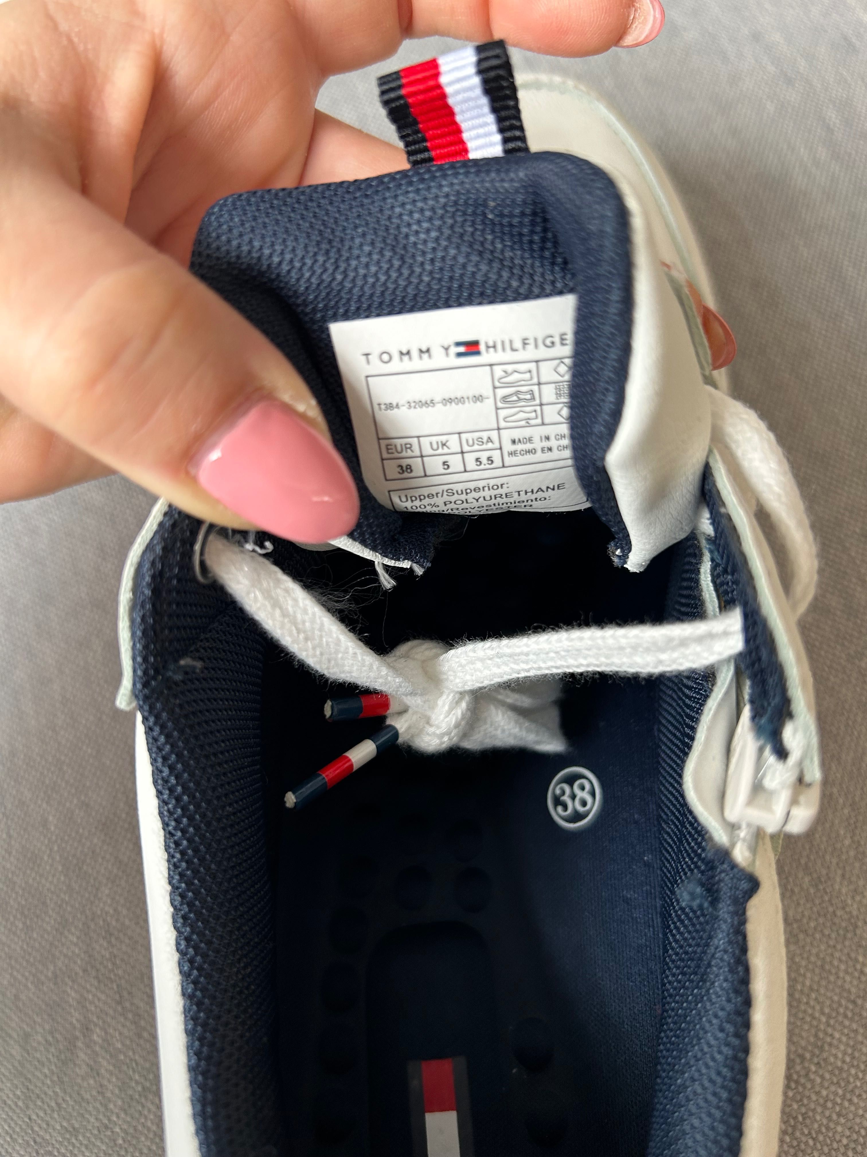 Tommy Hilfiger ,38н,унисекс