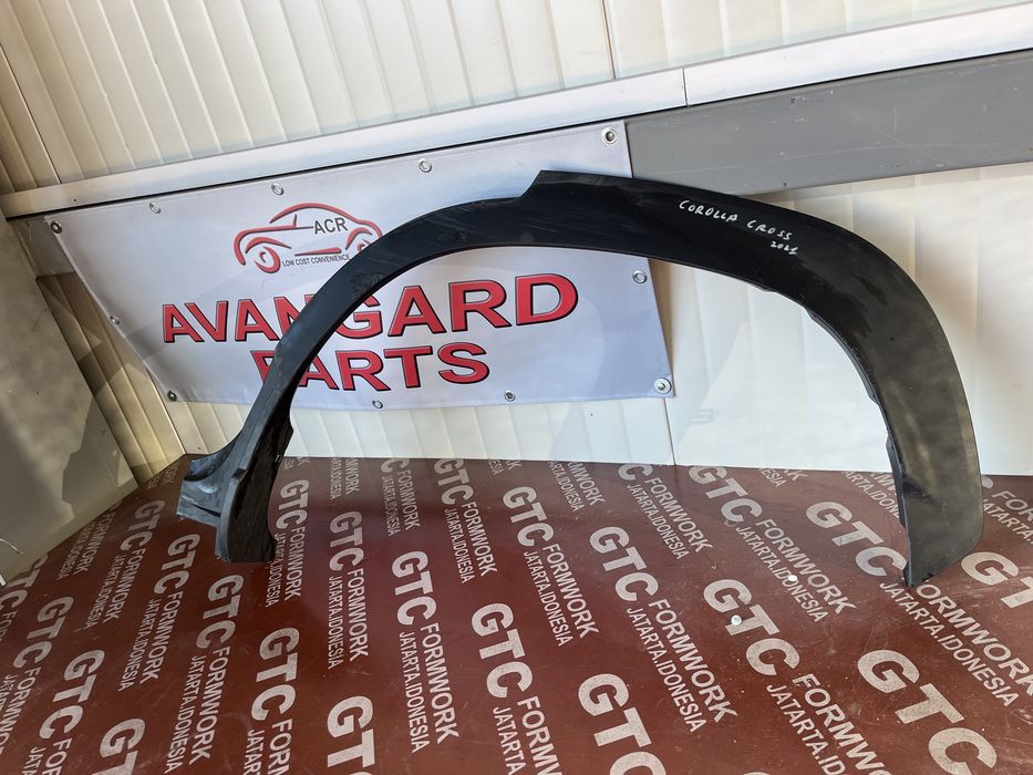 Лайсна за калник Toyota Corolla Cross 2022