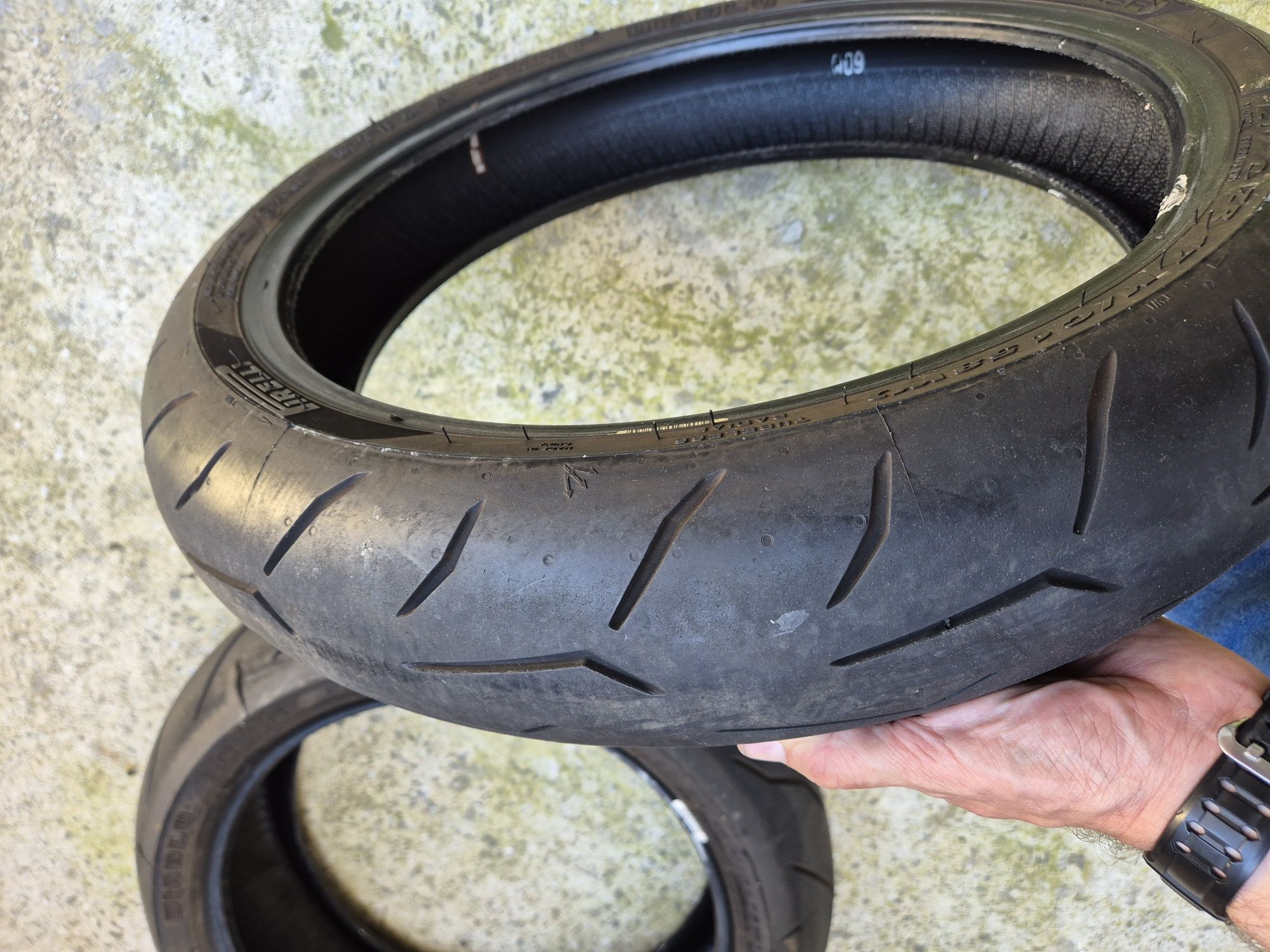 Гуми мотор Pirelli Diablo Rosso Corsa 160 80 17 и 120 70 17