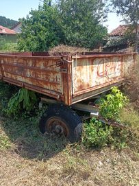 Ремарке четери-тонно самосвално