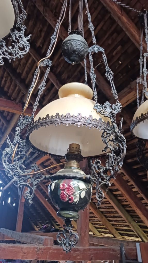 Lampi vechi cu contragreutate
