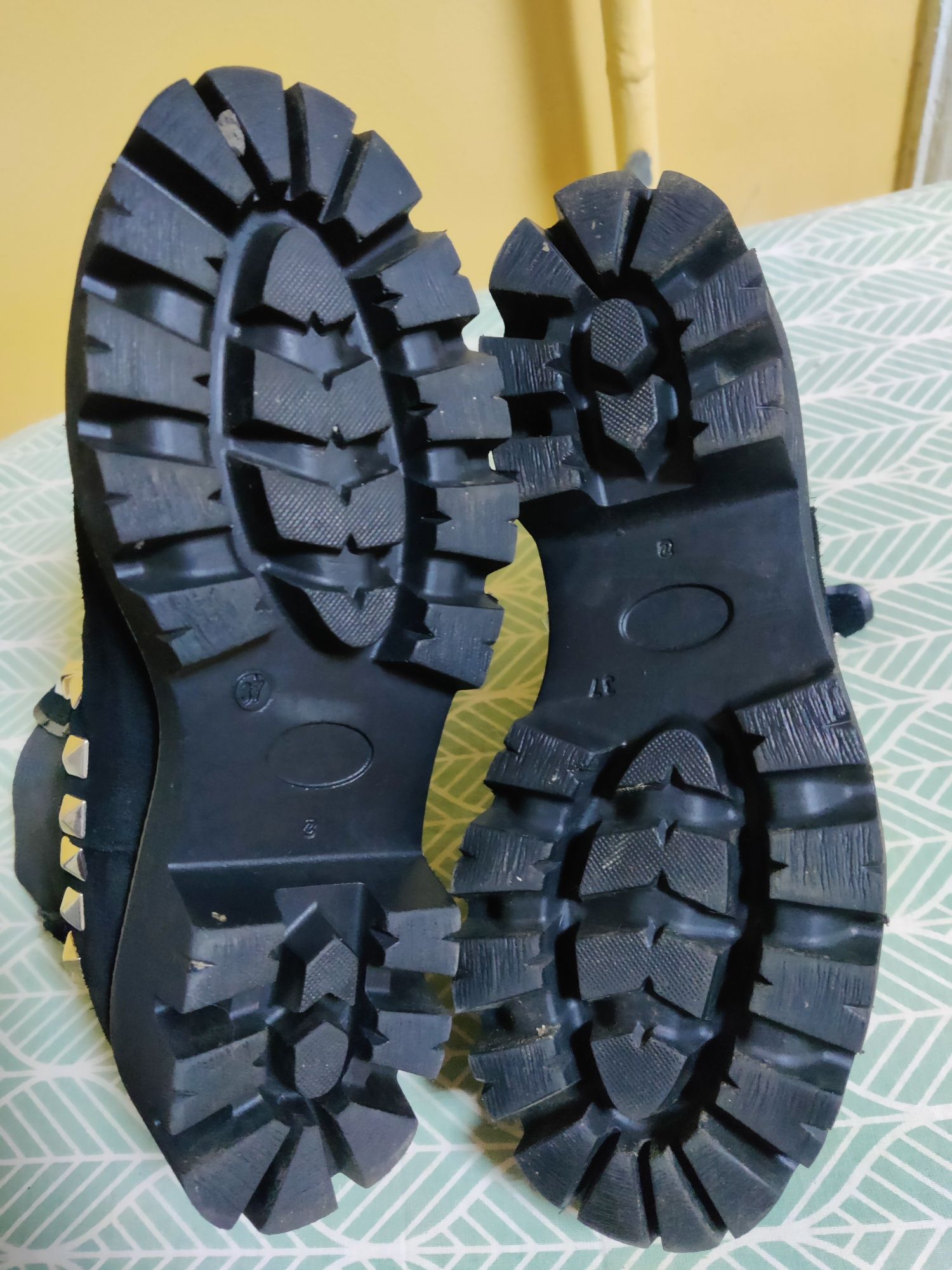 Ghete dama,piele întoarsă,mar.37