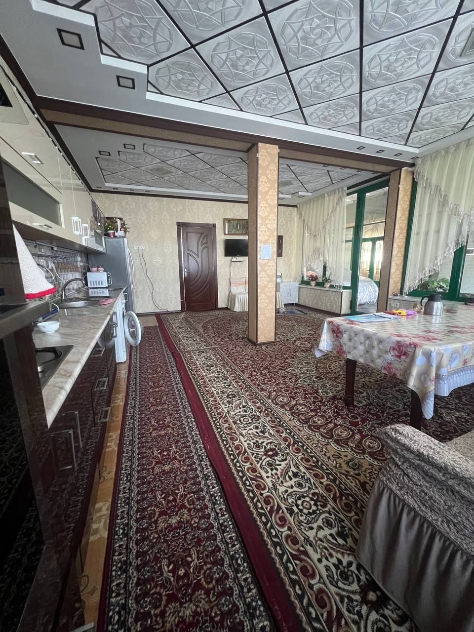 Яккасарой саламатина 4 сотих углавой участка сотилади