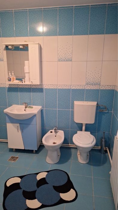 Inchiriez casa mobilata