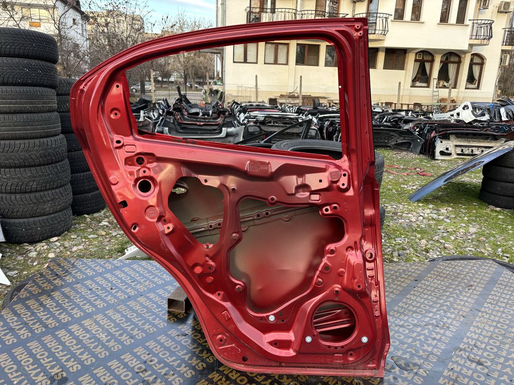 Врата Мазда 2/Mazda 2
