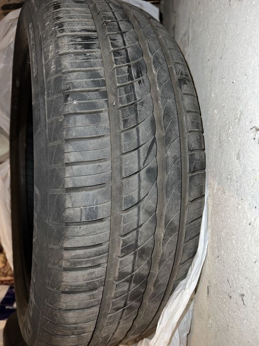 Продавам 2 летни гуми Pirelli Cinturato P1