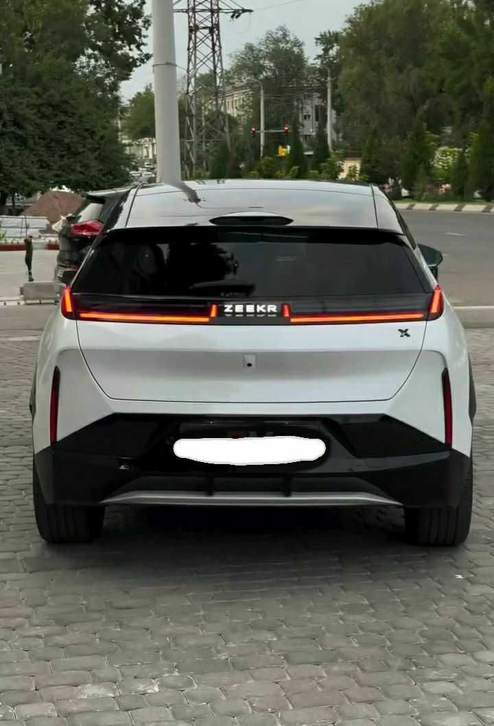 Zeekr X dual motor 4AWD