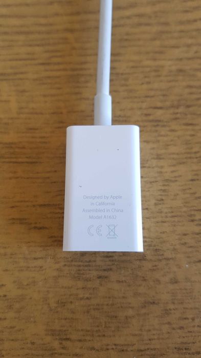 USB преходник на Apple