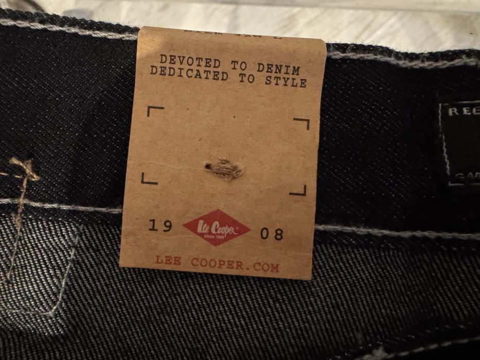 С етикет черни дънки Lee Cooper