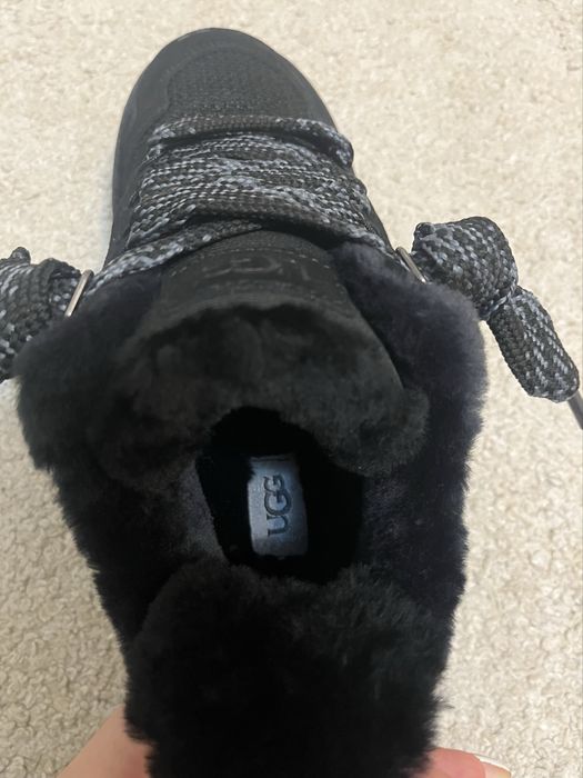 Дамски зимни обувки UGG