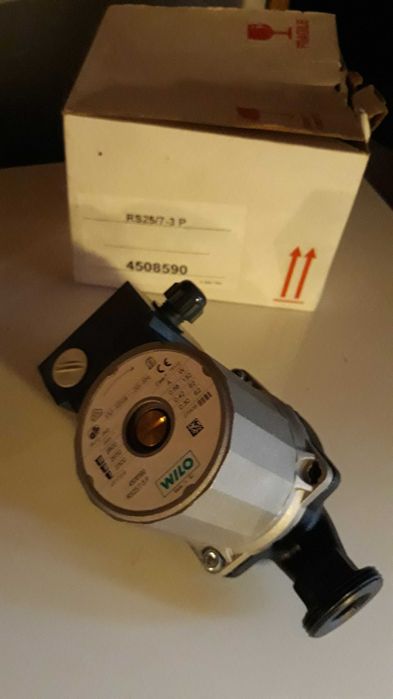 Vand doua pompe de circulatie WILO , RS STAR 25/4 , RS 25/7-3P ,noi.