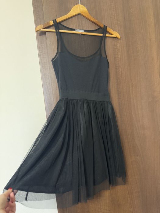 Rochie cu fusta tul neagra Bershka XS