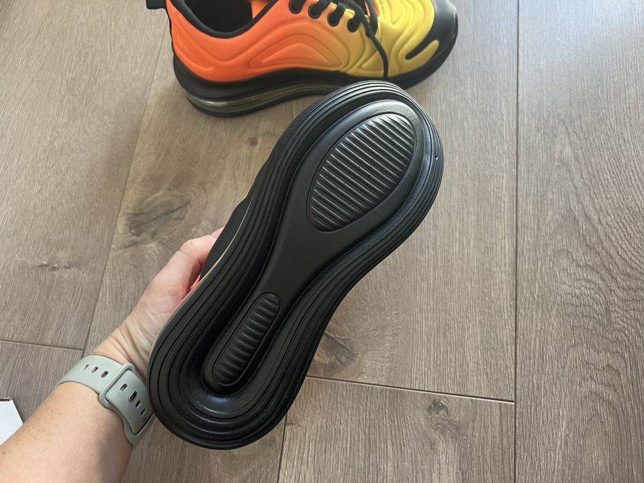 Adidasi marimea 32, noi