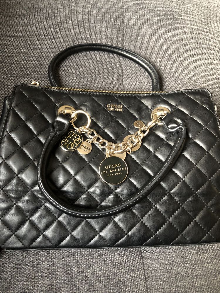 Дамска чанта Guess