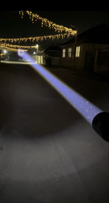 Фонарь дальнабойный лазерный мощный