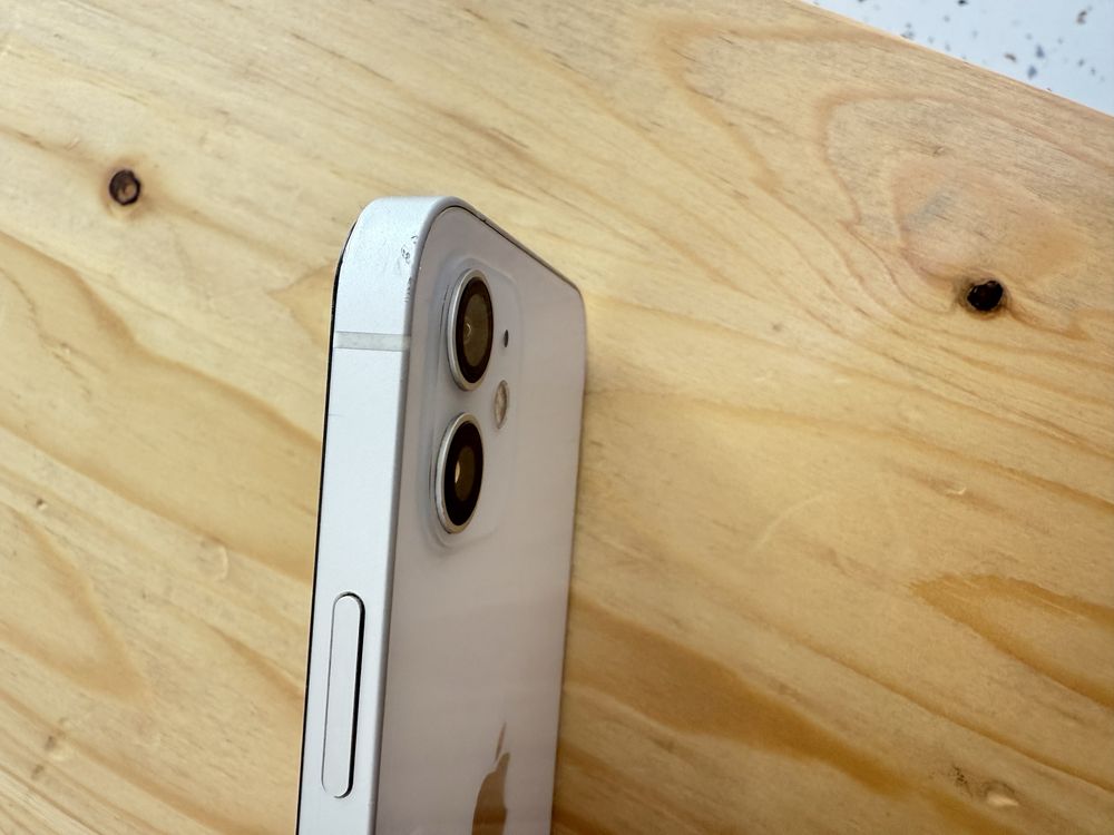 Iphone 12  64 гб