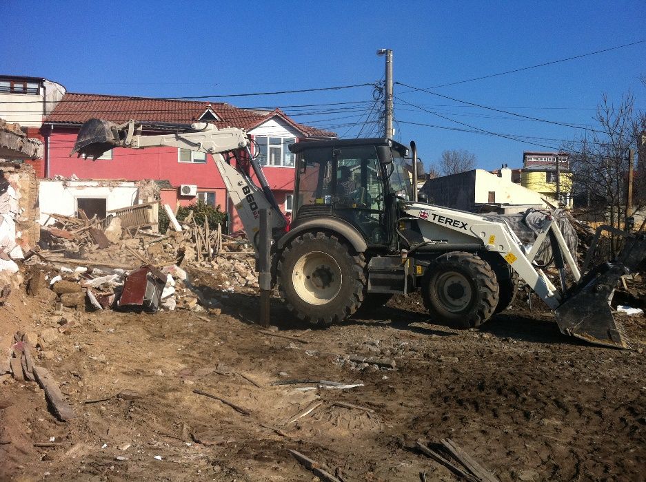 Inchiriere buldoexcavator si cilindru compactor Constanta