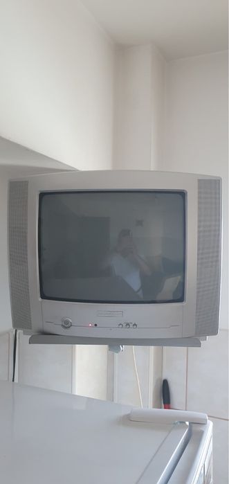 Vand televizor cu tub DAEWOO, perfect functional