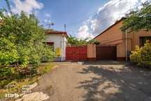 Casa cu 2 corpuri de cladire si teren 762 mp,  zona excelenta (Gradist