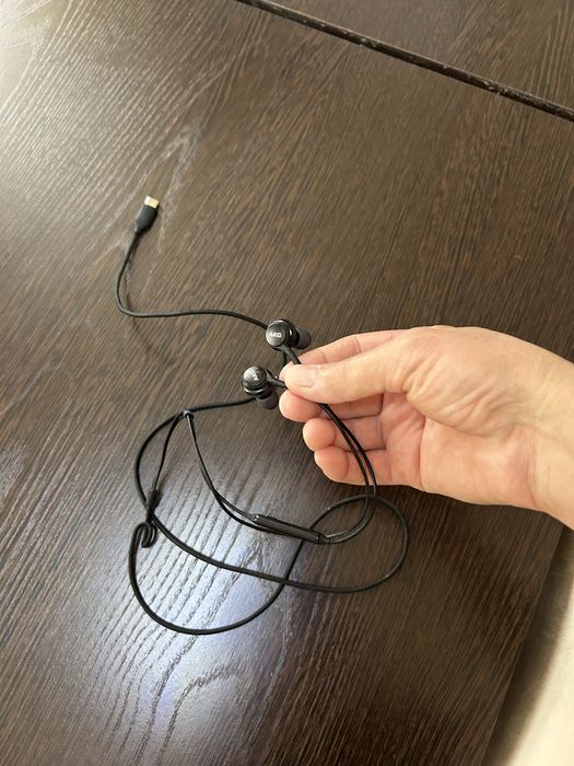 Продам наушник бу AKG