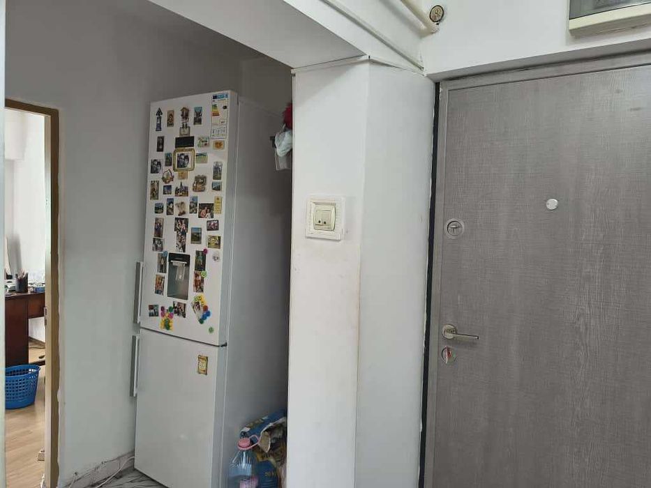 Vanzare apartament 3 camere decomandat - Slobozia Central