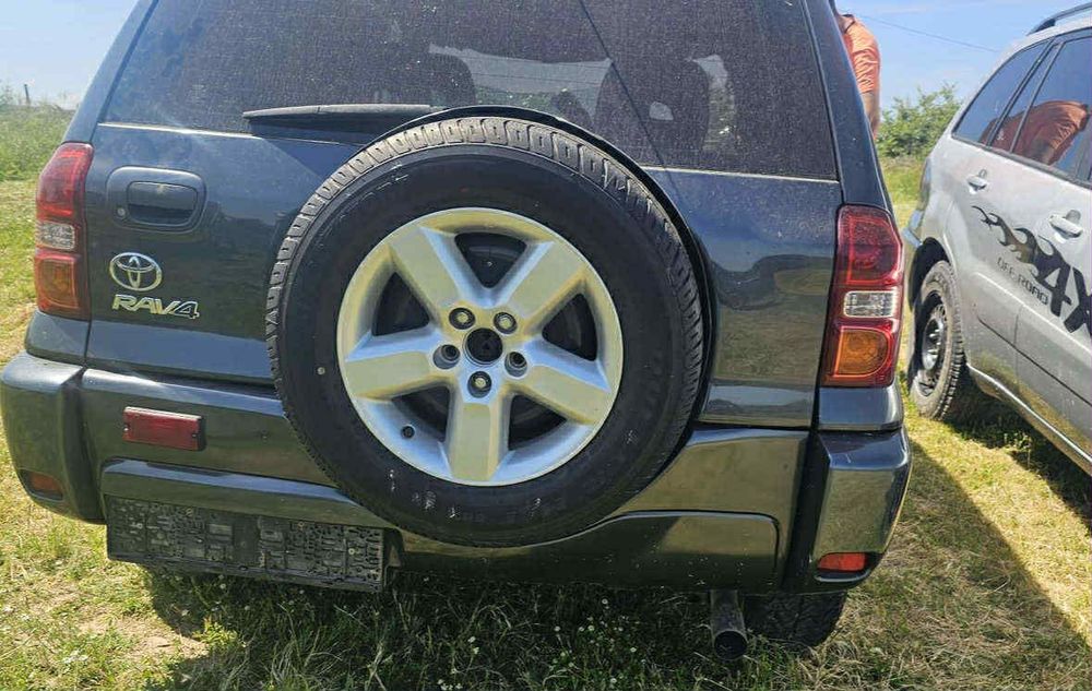 Toyota Rav4 на части
