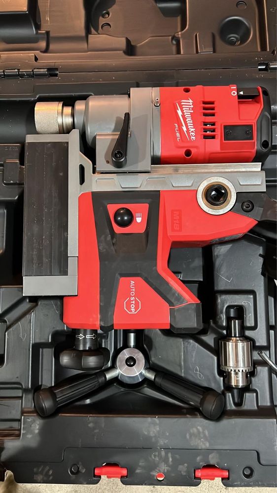 Masina de gaurit cu talpa magnetica Milwaukee M18FMDP-0C,