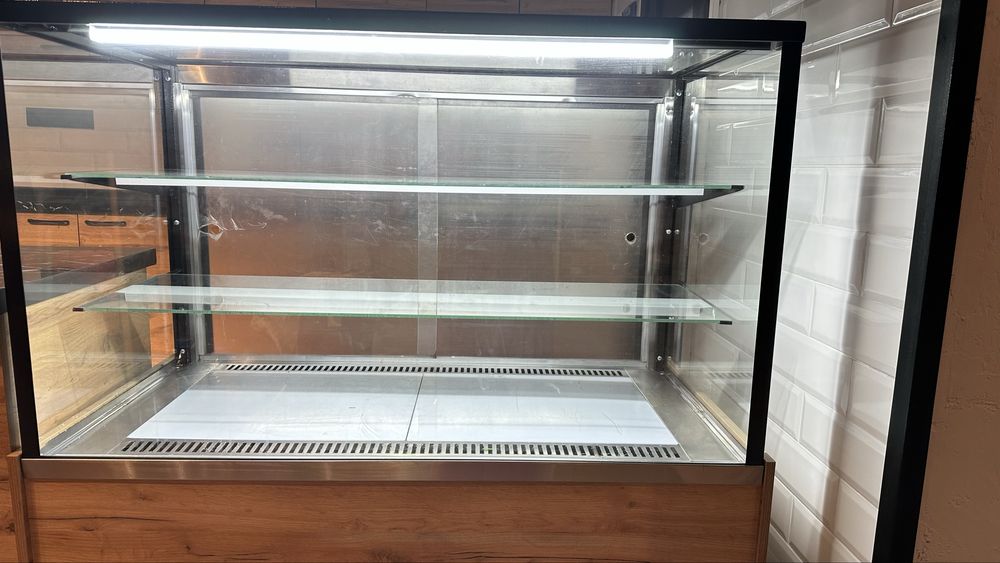 Витрина Холодильник 120 см