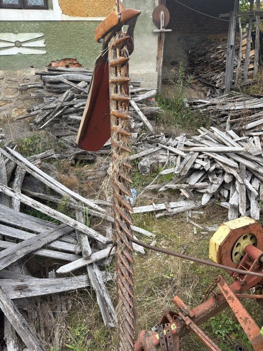 Dau troliu forestier plug pp3 si cositoare dupa tractor