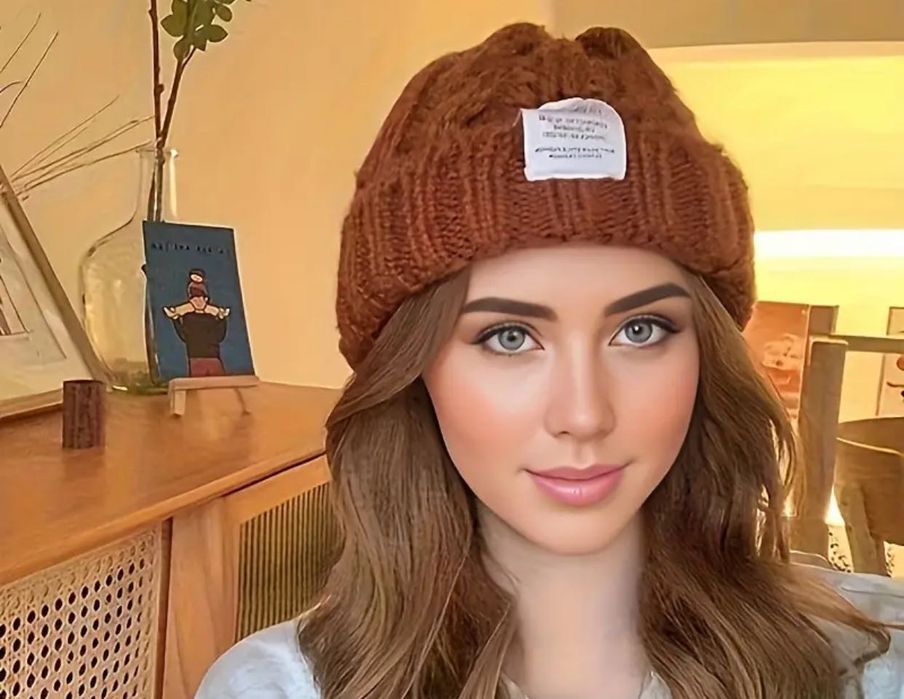 Дамска Еластична Шапка Бини - Лека Зимна