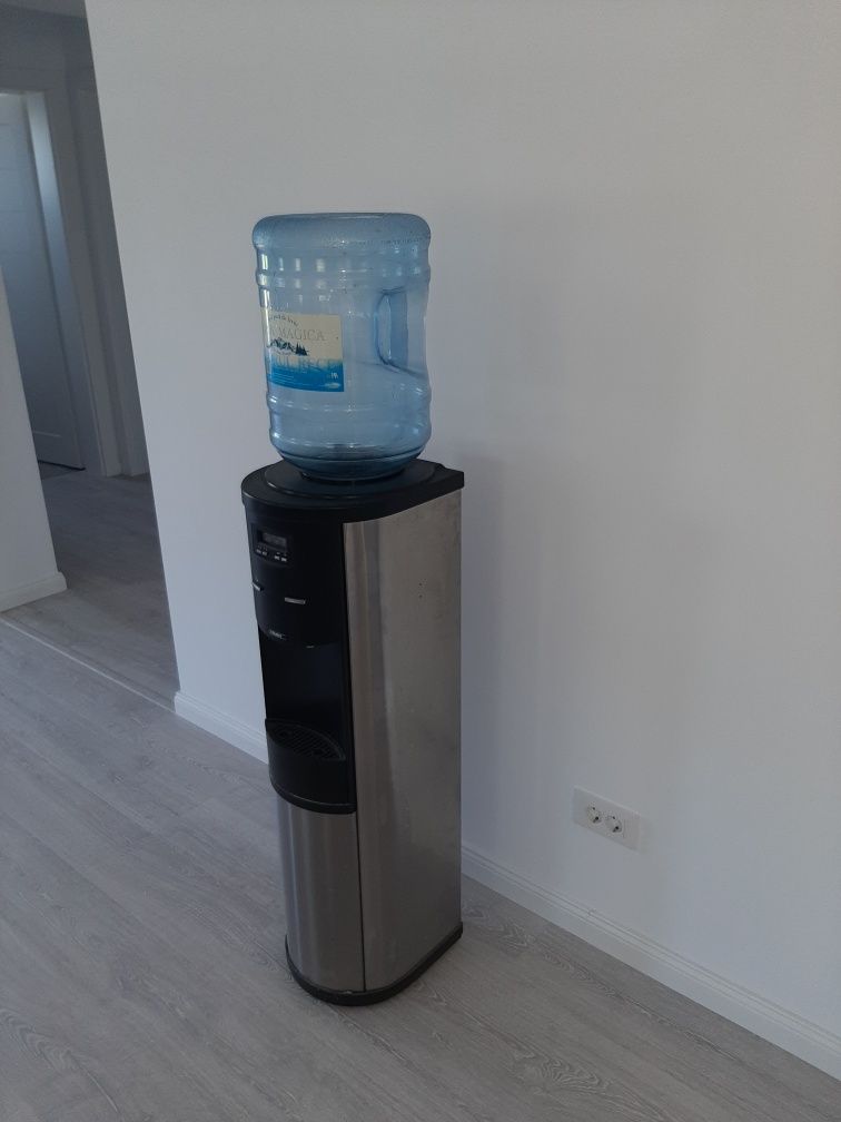 Dozator de apa calda si rece