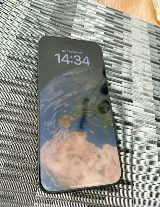 Iphone 16 pro max 256gb arata si fuctoneaza 10/10 sanatate baterie 96%