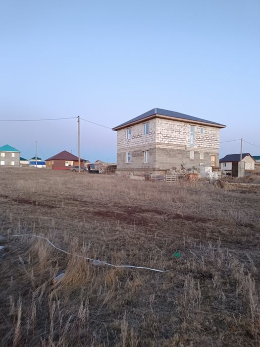 Продам не достройний котедж