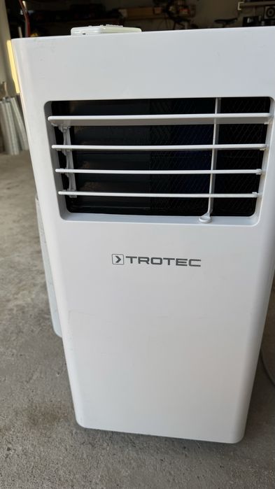 Dezumidificator Trotek , extrage umezeala, capacitate 30 litri pe zi