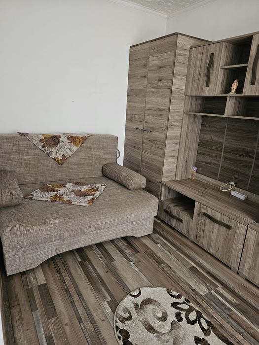 Apartament cu 3 camere de vânzare