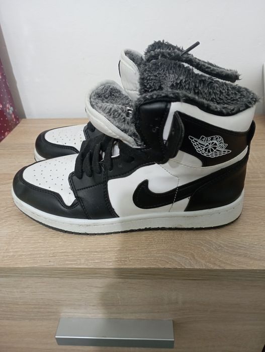 Ghete sport  Air Jordan 1