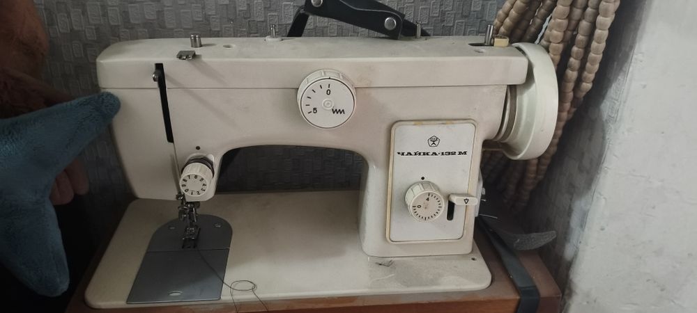 продам швейную машину чайка 132м
