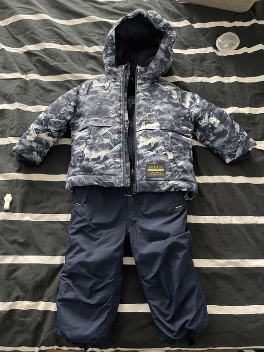 Ски екипировка / космонавт за бебе 12-18м