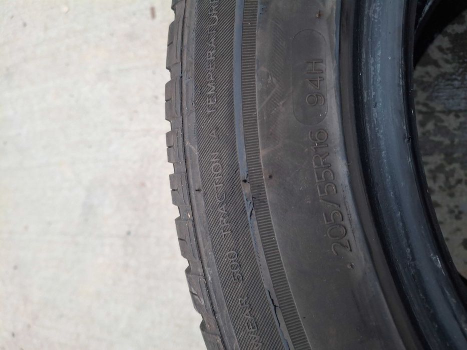2бр. всесезонни гуми 205/55/16 Hankook DOT 4221