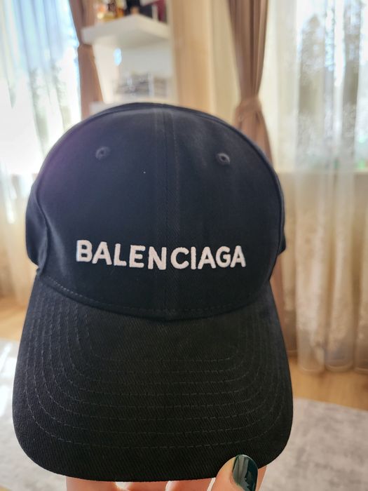 Шапка Balenciaga
