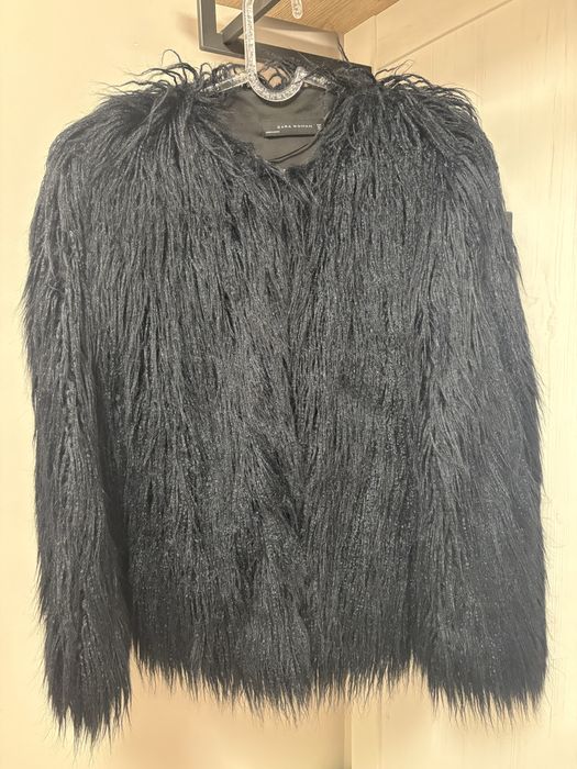 Яке с косъм Zara