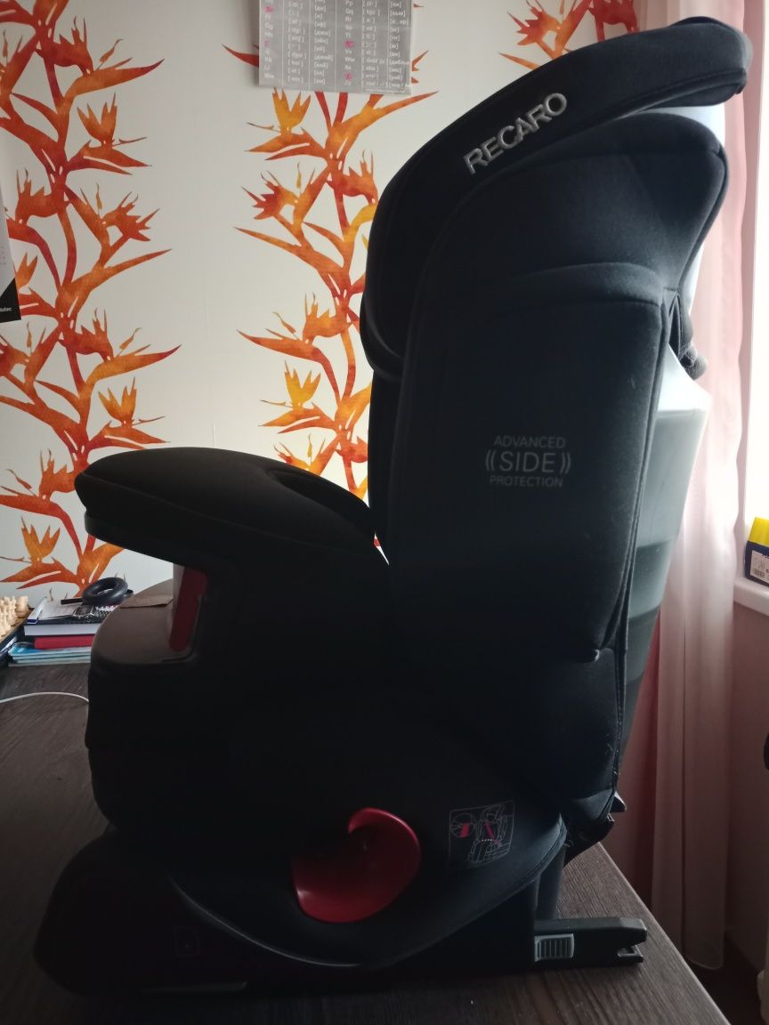 Детское автокресло Recaro Monza Nova IS