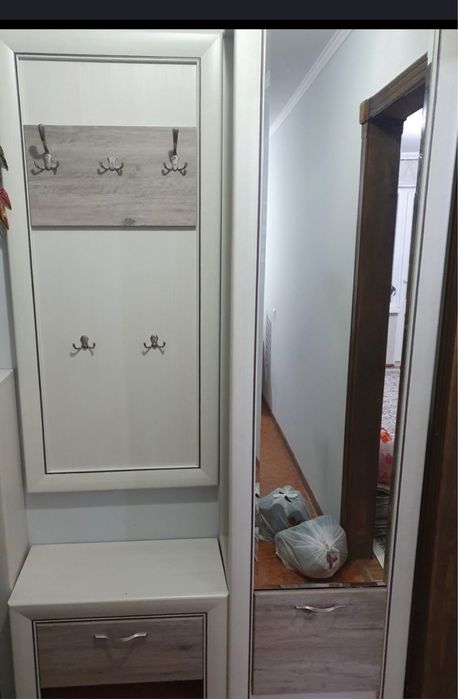 Шкафы для прихожей и комплект