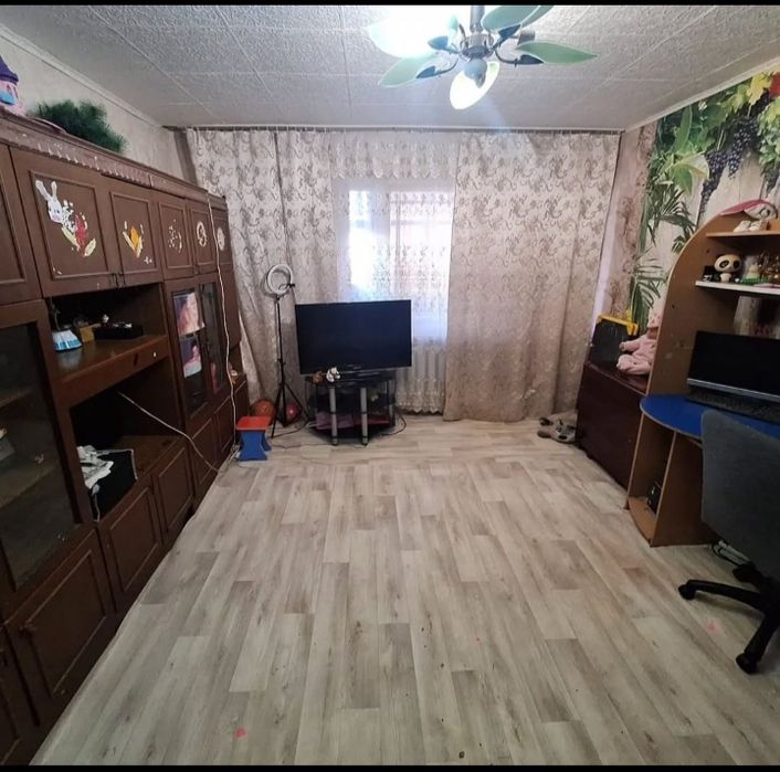 Продам 4_х комнатную квартиру.